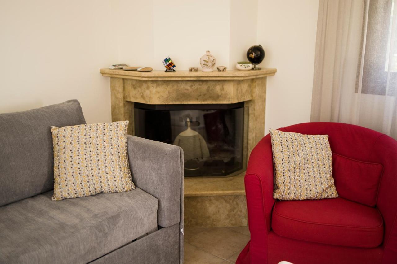 The Corner House At Gennadi Court Villa ภายนอก รูปภาพ